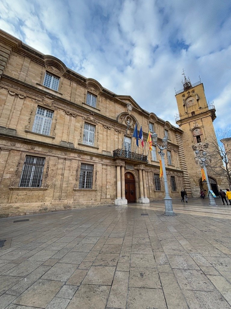 Place de l'hôtel de ville à Aix en Provence